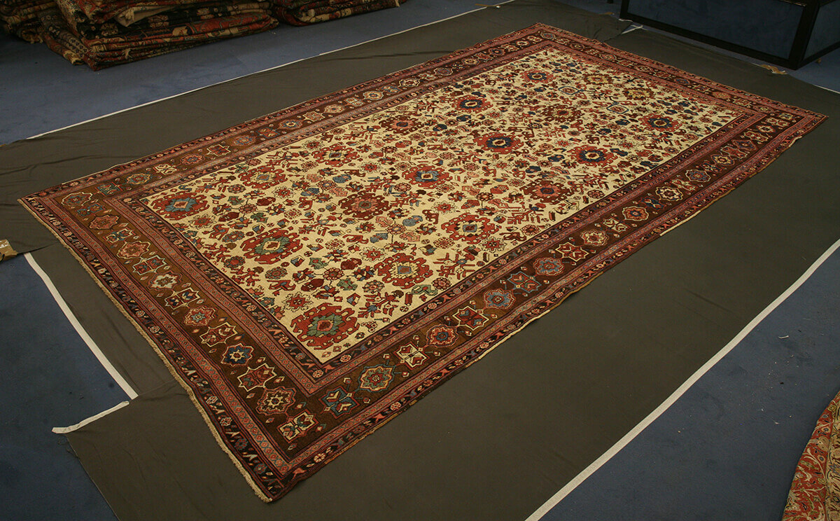 Antique Persian Bakshaish Kalleh Carpet n°:89047414
